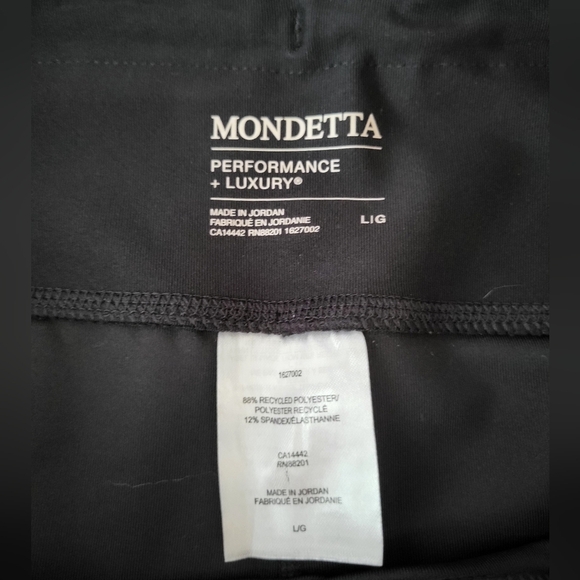 NWOT  Mondetta Performance Luxury Black Leggings, Size Large (30), Flare Leg - Picture 7 of 7